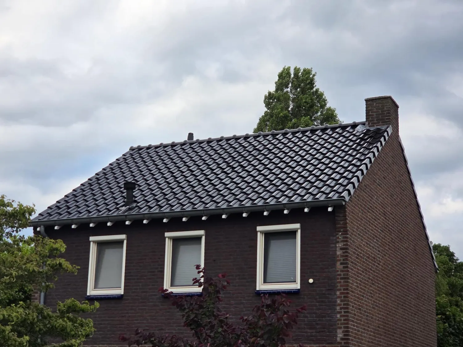 Pannendak vervangen bij woning