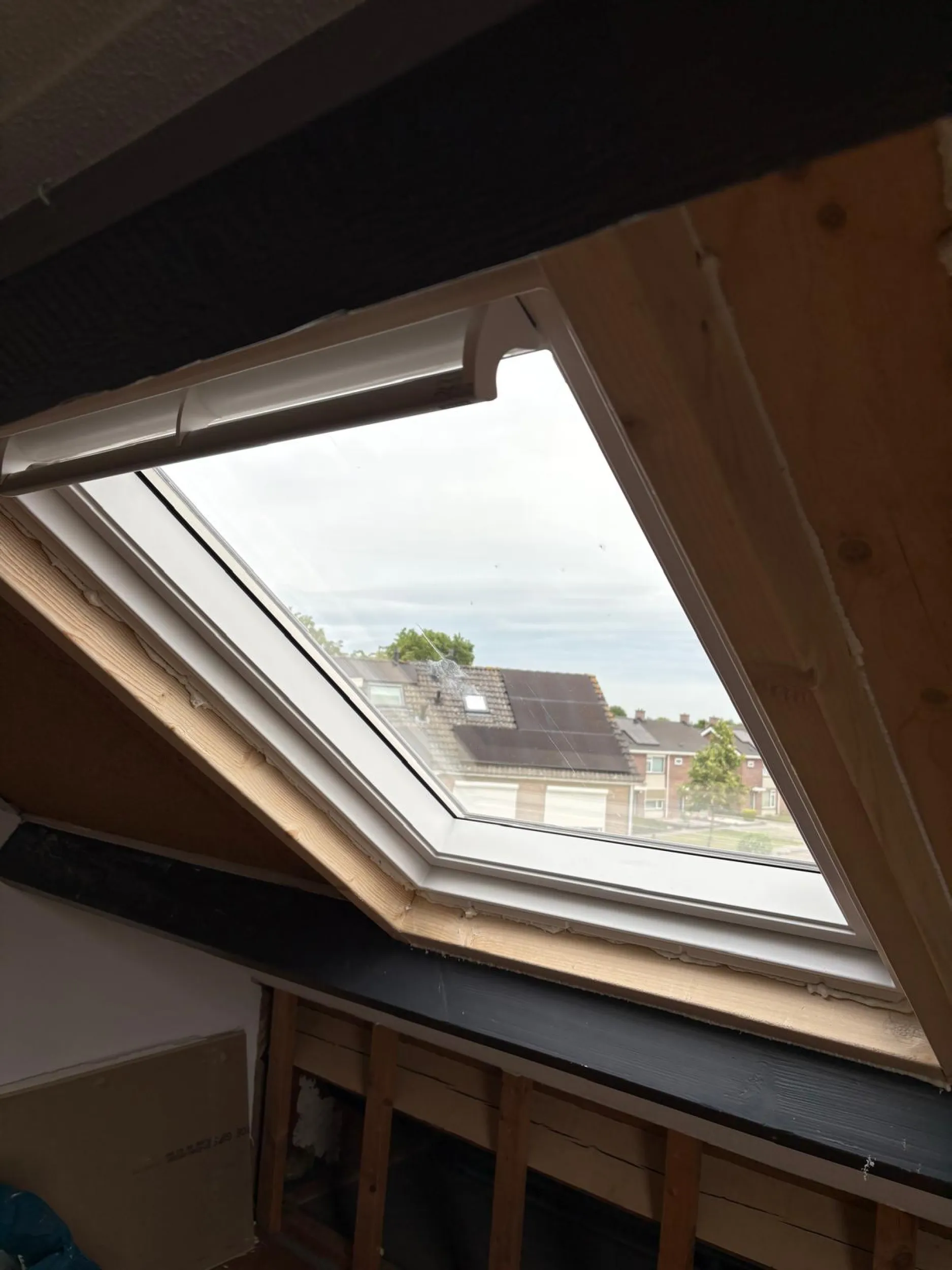 Dakraam geplaatst bij woning