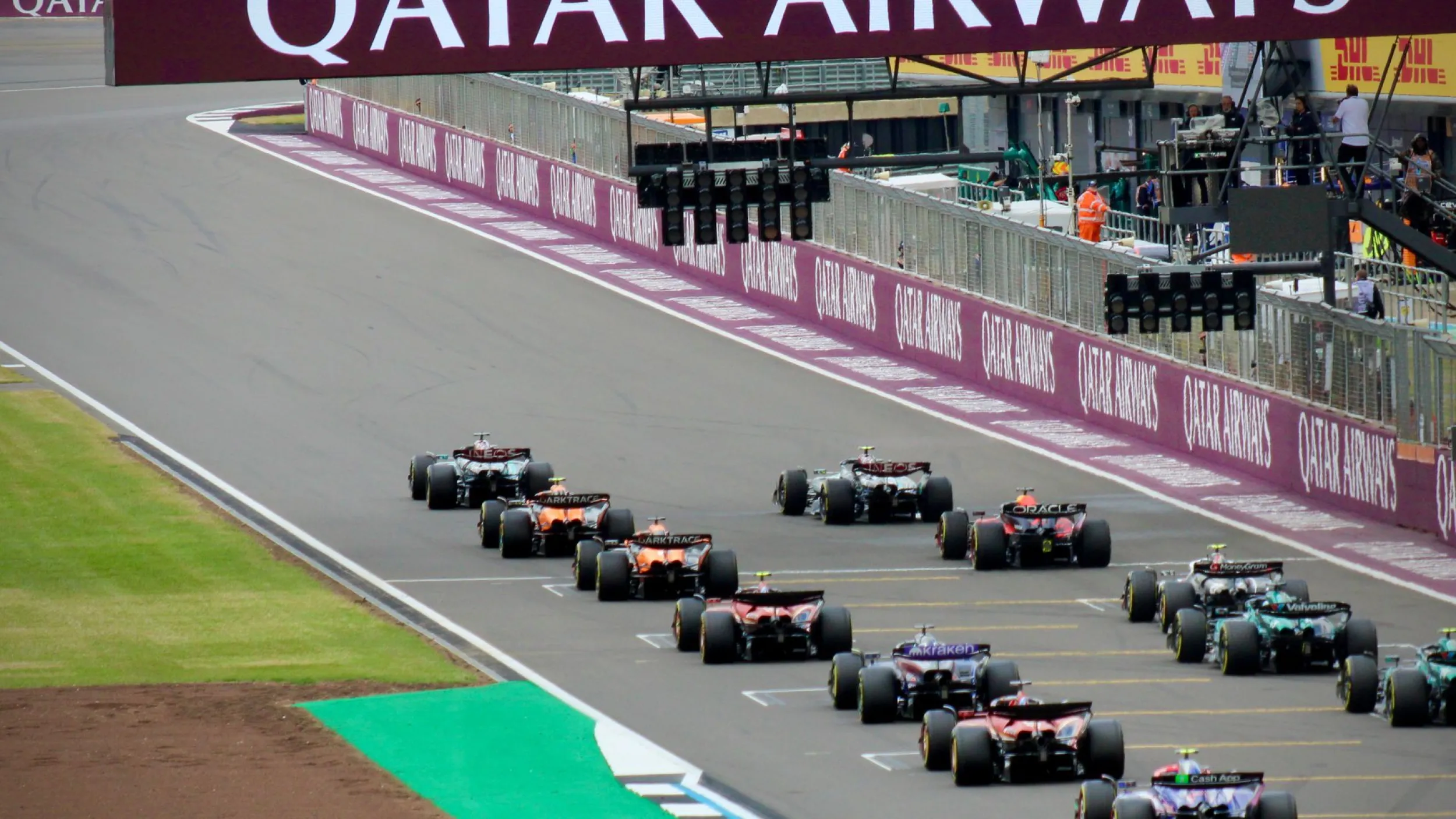 zet nu in op de spanning van de Grand Prix