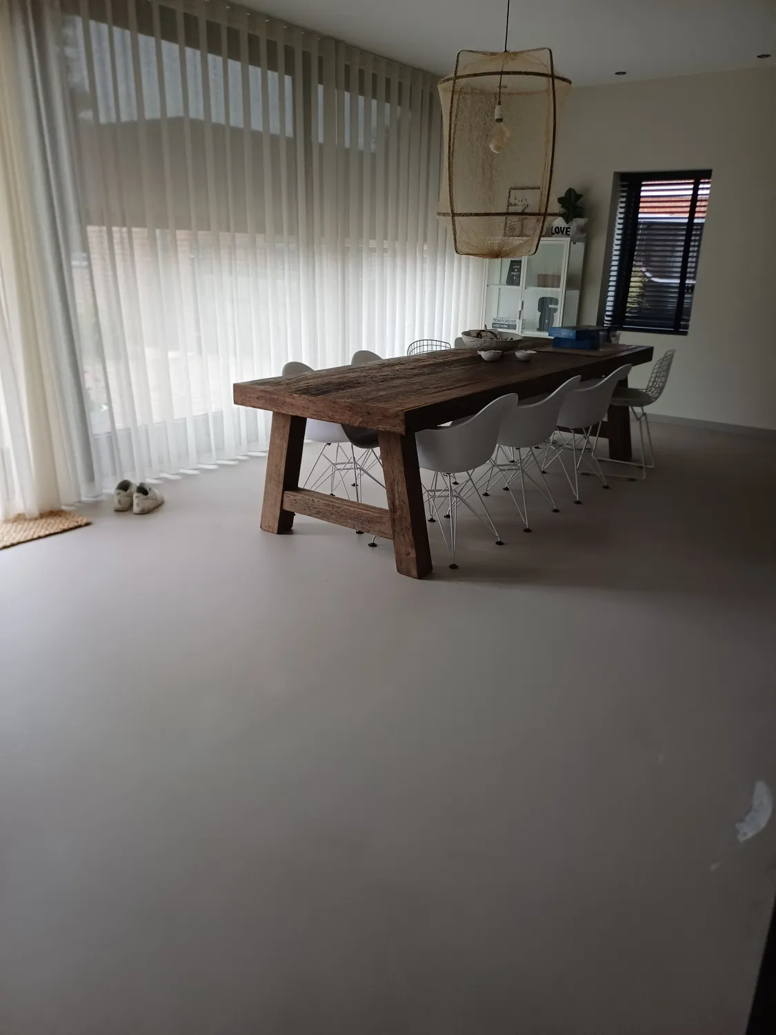 Lavasteen gietvloer in Roosteren